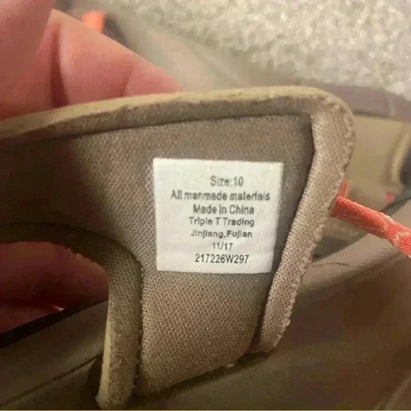 North side Women’s Covina Sport Sandals Hook and Loop Open Toe Size 10 Salmon - Picture 2 of 5